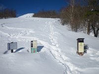 天空回廊Ｂ地点、階段も雪に埋まっています。